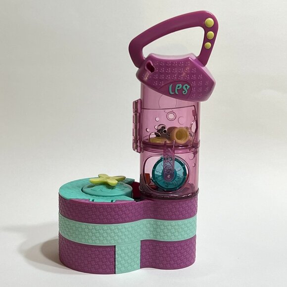 Littlest Pet Shop Teeniest Tiniest Pop Up Mini Playset Racoon, Hamster, Squirrel - Picture 2 of 8